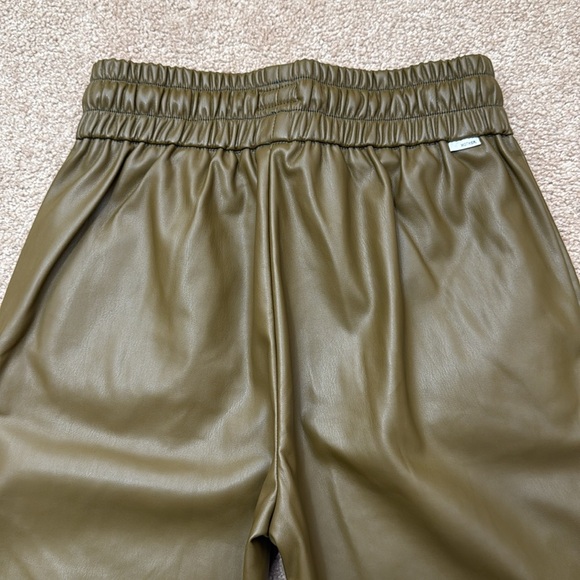MOTHER The Rambler Lounger Ankle Faux Leather Lined Fig Green Pants Size Medium - Picture 5 of 14